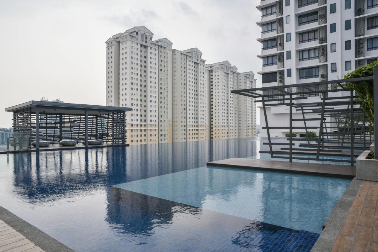 Usj One Subang Jaya By Widebed Exterior foto